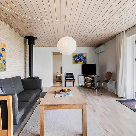 Beautiful Home In Sydals With House Sea View Nyaraló *